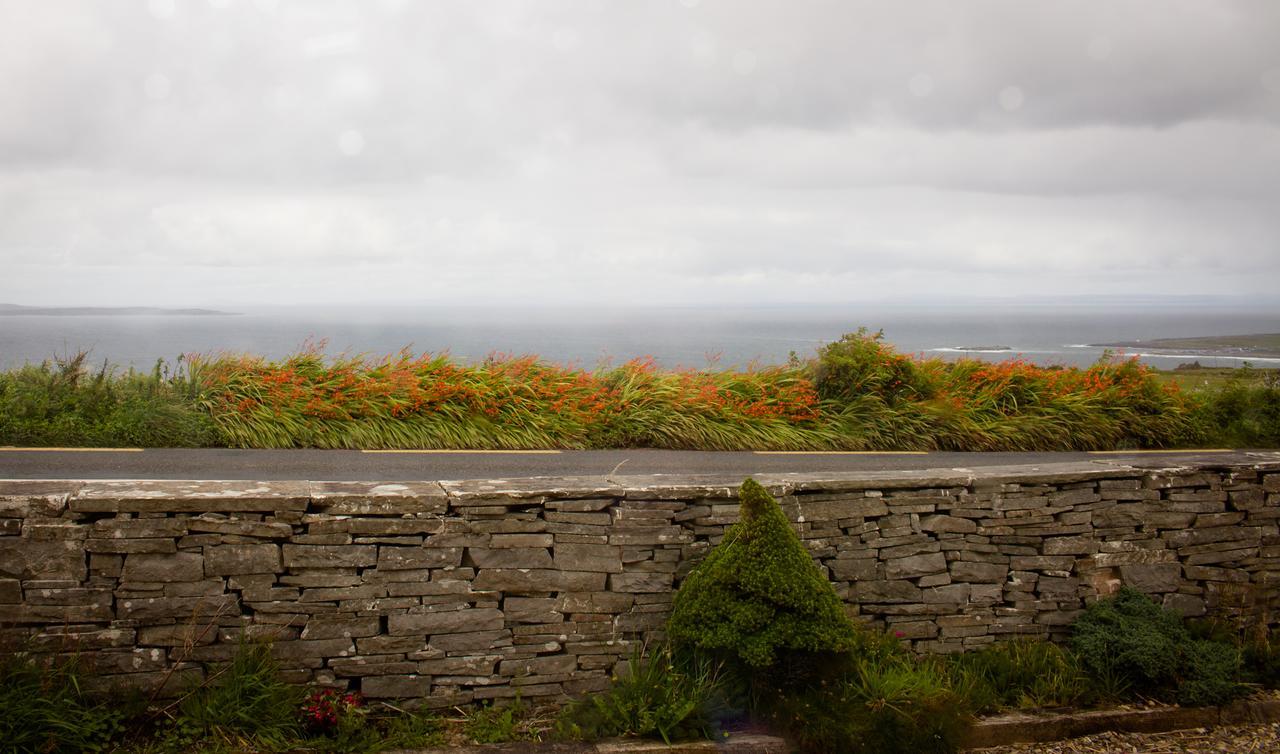 Storytellers Cottage Ballycotteen ภายนอก รูปภาพ