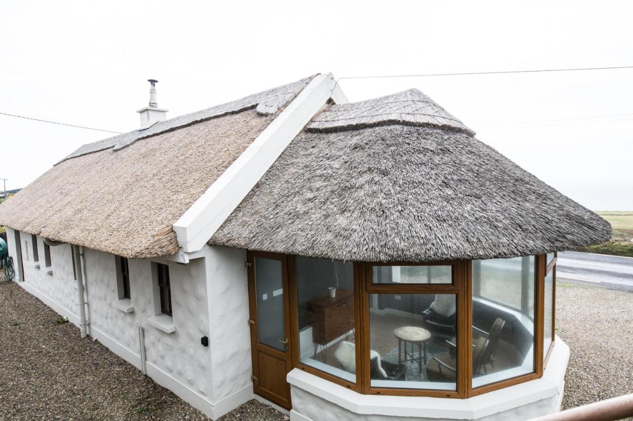Storytellers Cottage Ballycotteen ภายนอก รูปภาพ